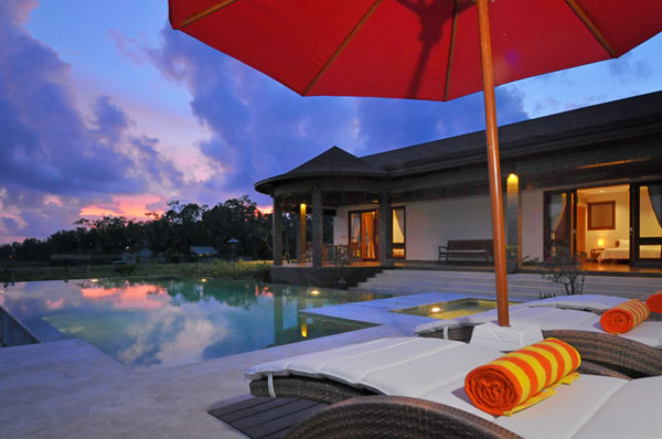 night view pool